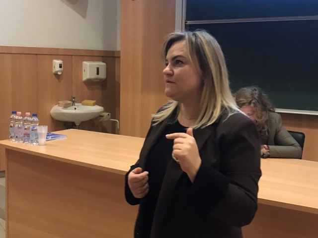 Доповідь Т.Скуратко на секційному засіданні.